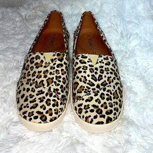 Tom’s Leopard Print Slip on Flats New